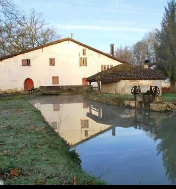 Visite guidée du moulin fortifié de Gouaougue