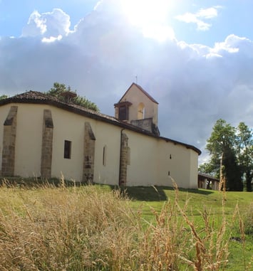 Balade et visite : "Ousse-Suzan, entre fontaines guérisseuses et chapelle romane"