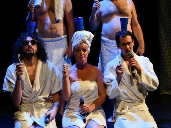 Shower Power - Cie Autour de Peter