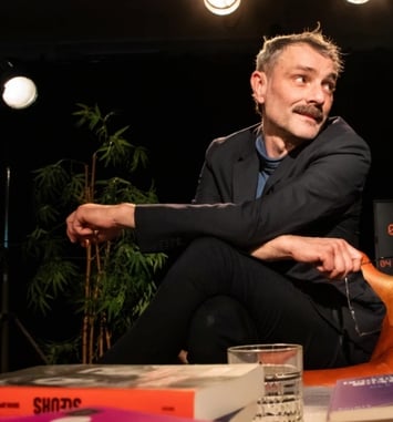 La lente et difficile agonie du crapaud buffle sur le socle patriarcal
