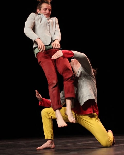 Saison culturelle // On avait dit qu’on se touchait pas Compagnie  Cirque Compost
